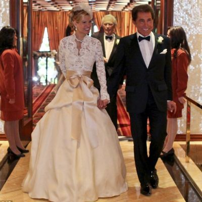Photo of Andrea Hissom and Steve Wynn during their wedding ceremony.